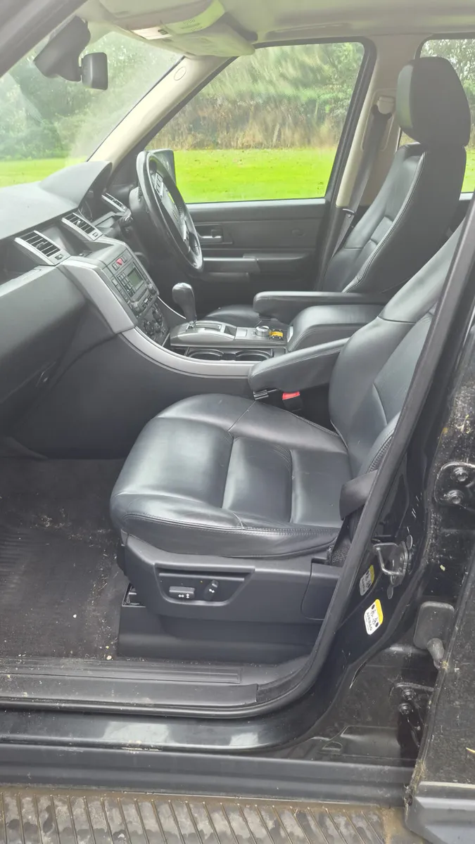 JEEP JUST IN FOR BREAKING - Image 4
