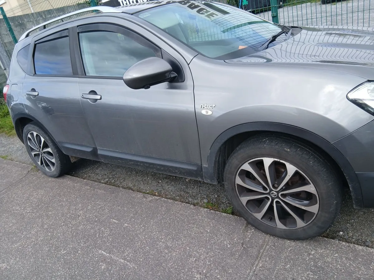 2012 Nissan Qashqui for parts or repair - Image 4
