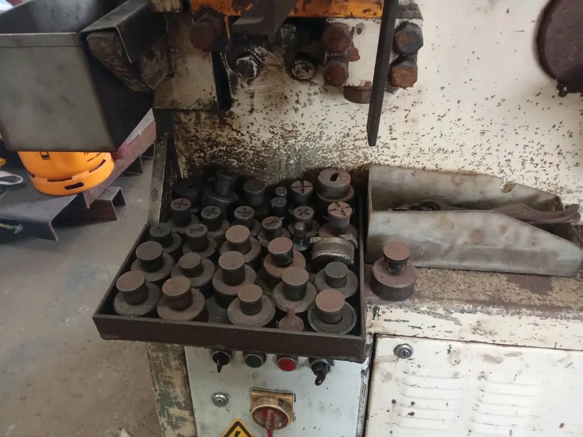 Engineering equipment Geka 100 ton iron worker - Image 3