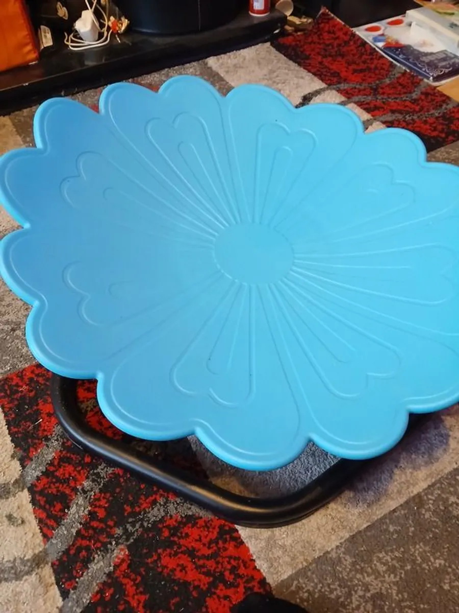 Sensory swivel Chair (Blue flower) - Image 1