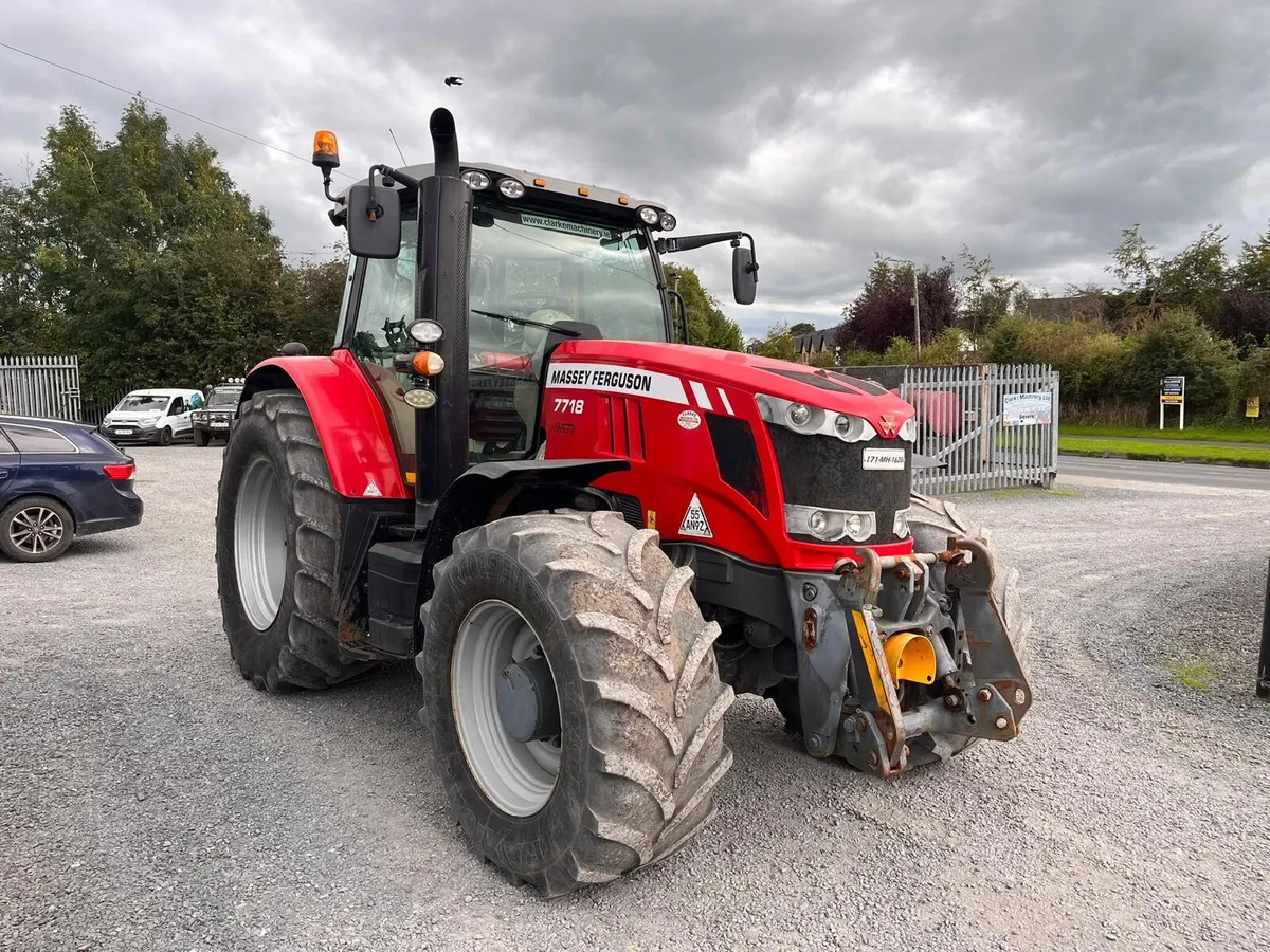 Massey Ferguson 7718 Dyna 6 Tractor - Image 3
