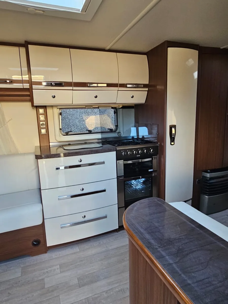 Caravan - Image 4