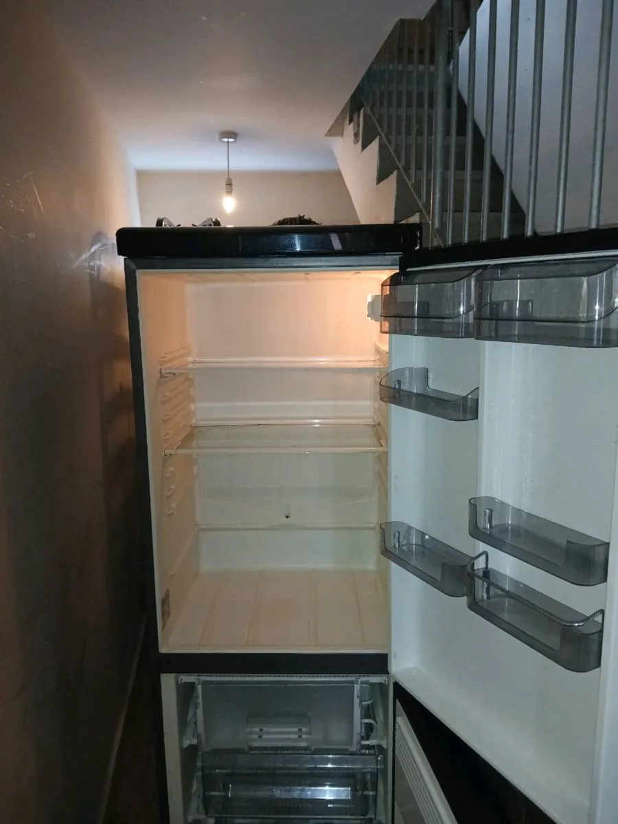 fridgefreezer - Image 1