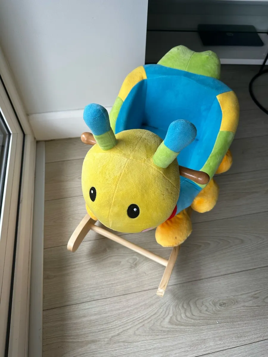 Kids rocking chair - Image 1