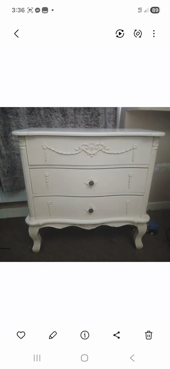 Dressing table and chest of drawers - Image 1