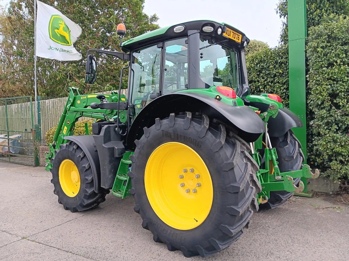 John Deere 6120M (2020) - Image 2