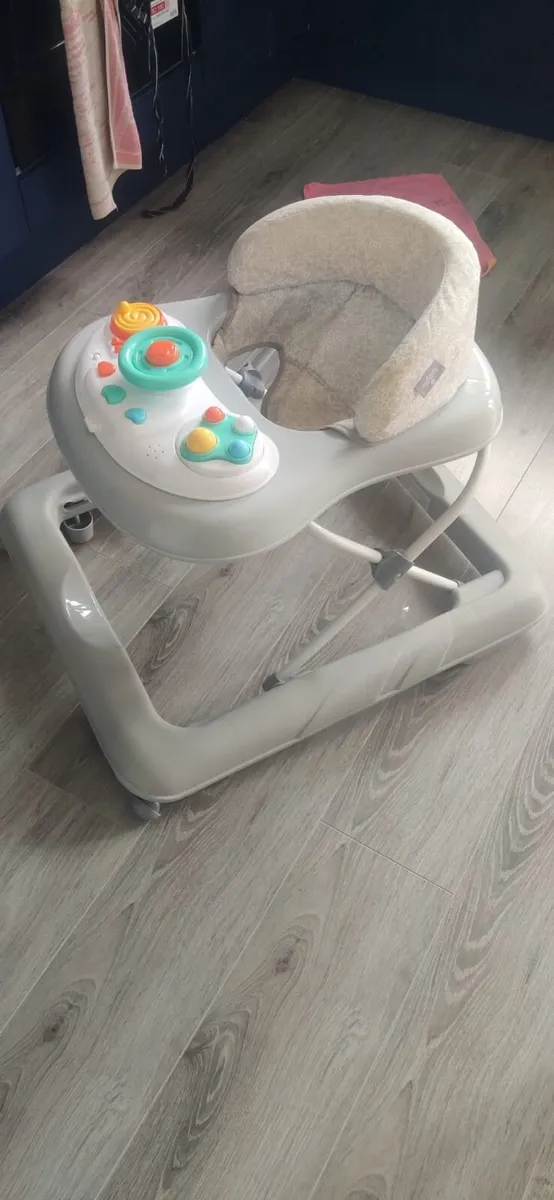 Baby walker - Image 1