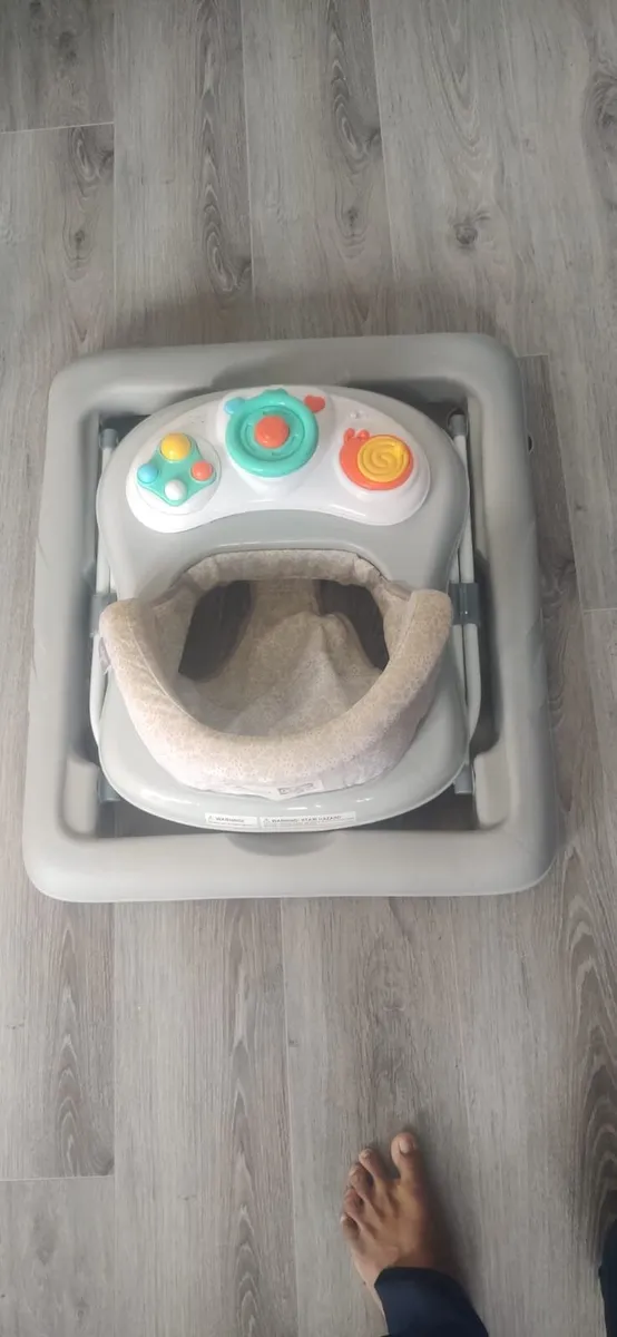 Baby walker - Image 2