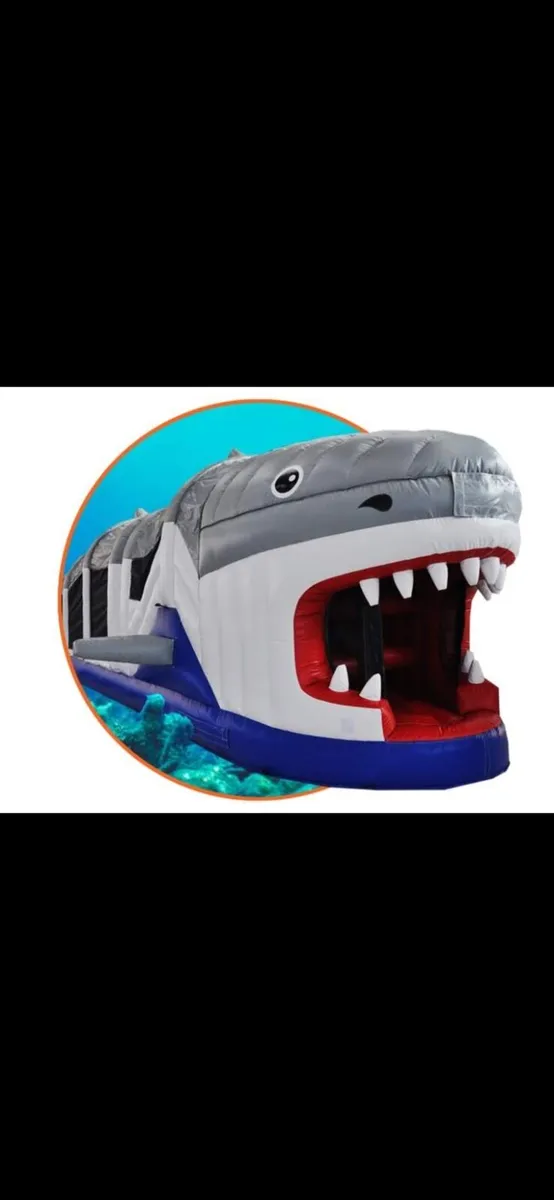 Bouncy castle - Image 1