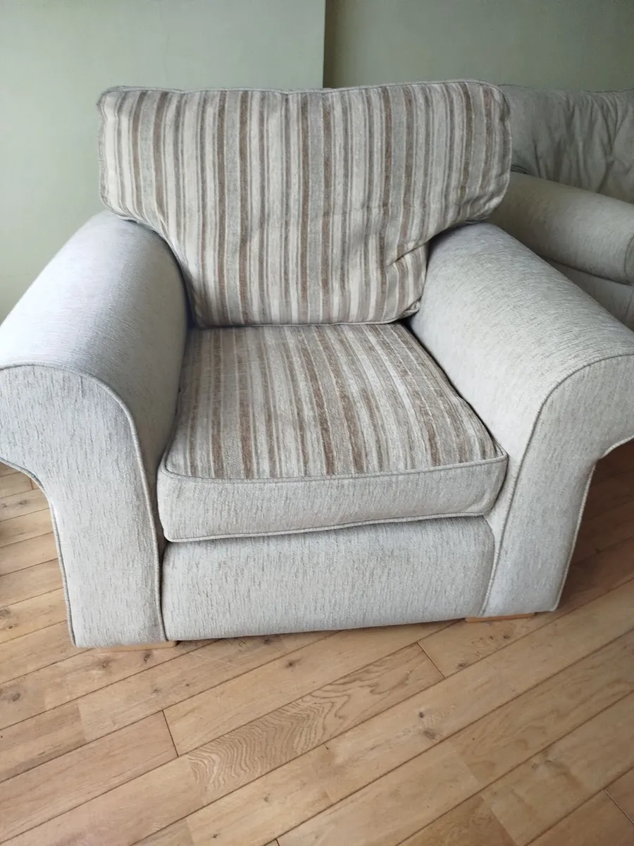 3 piece suite - Image 1