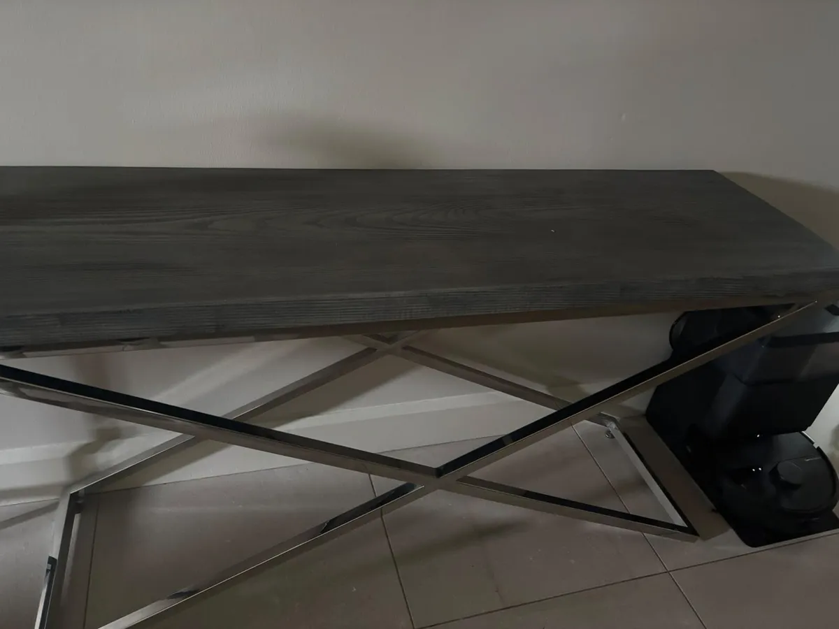 Console table lol - Image 1