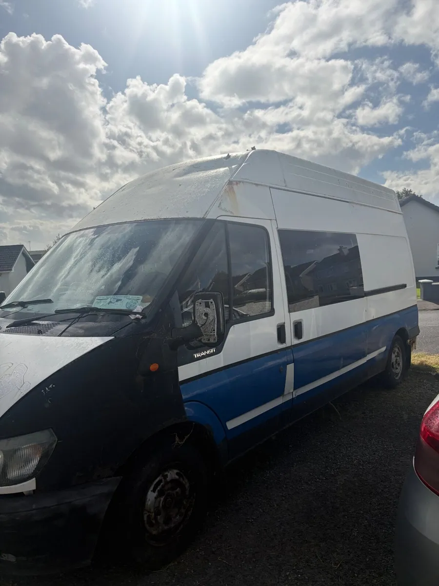 Ford Transit 2001 - Image 1