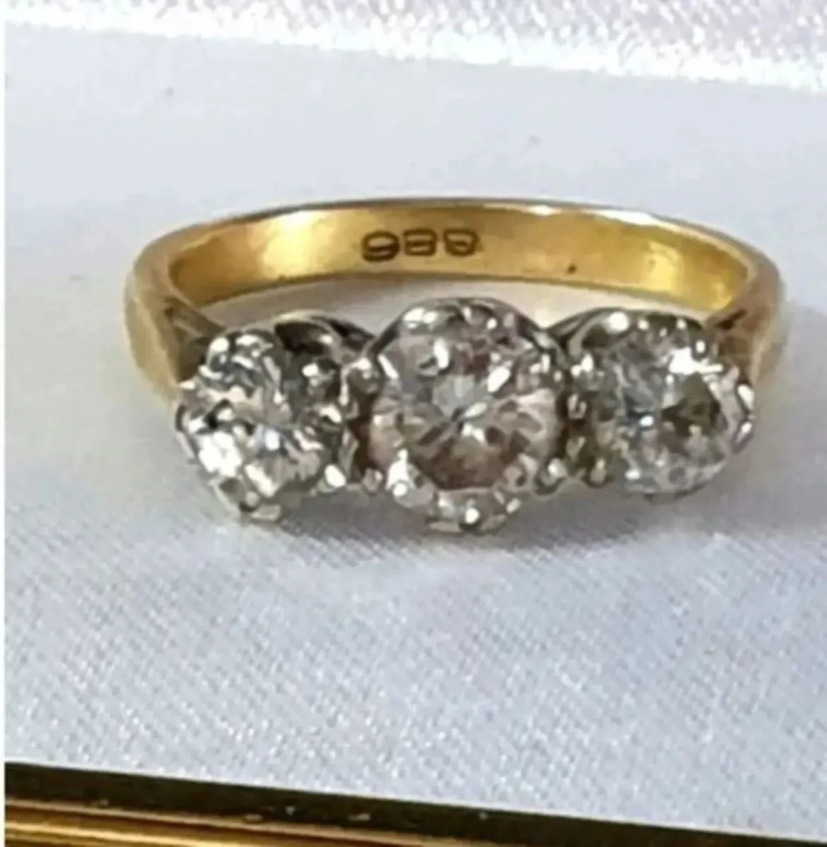Vintage 24ct Gold Diamond Trilogy Ring - Image 2