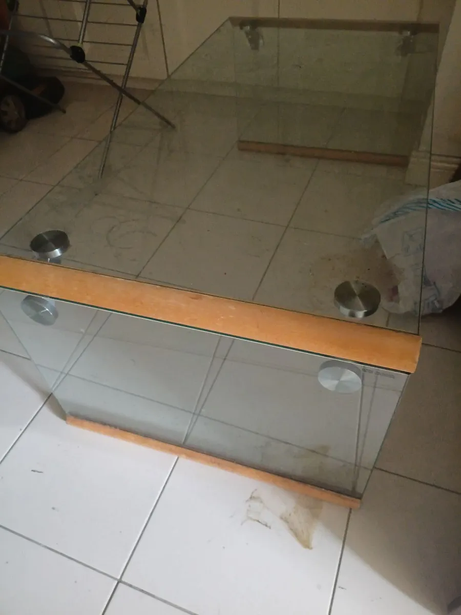 Glass coffee table - Image 1