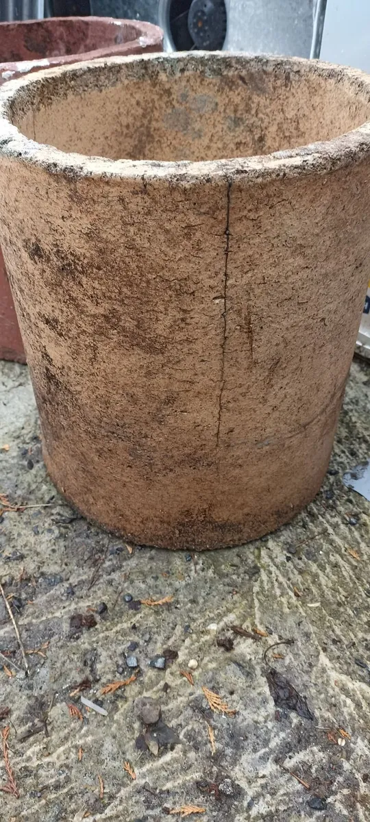 Pair of  Chimneys Pots - Image 3