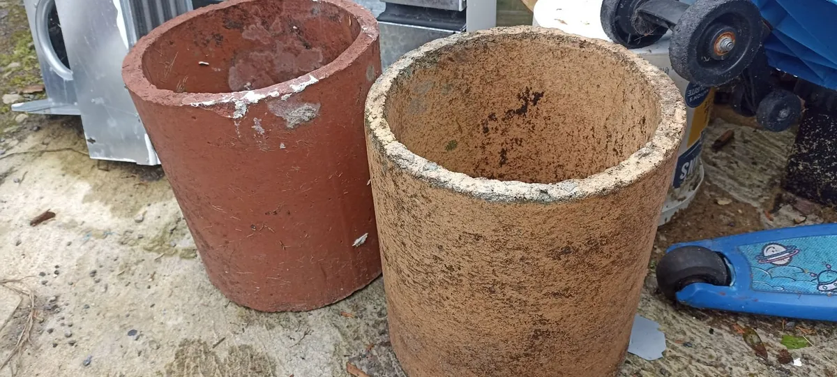 Pair of  Chimneys Pots - Image 4