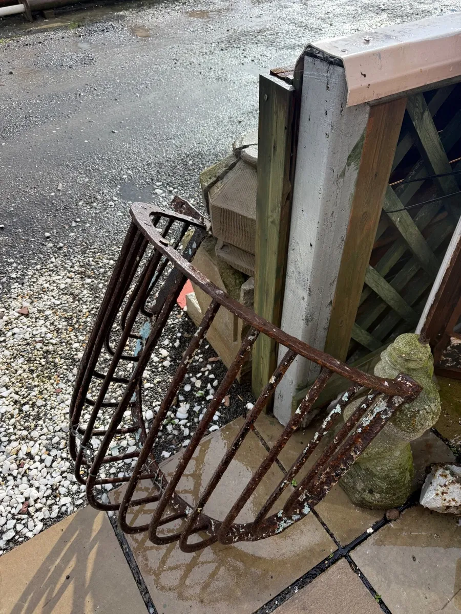 Reclaimed original hay rack - Image 4