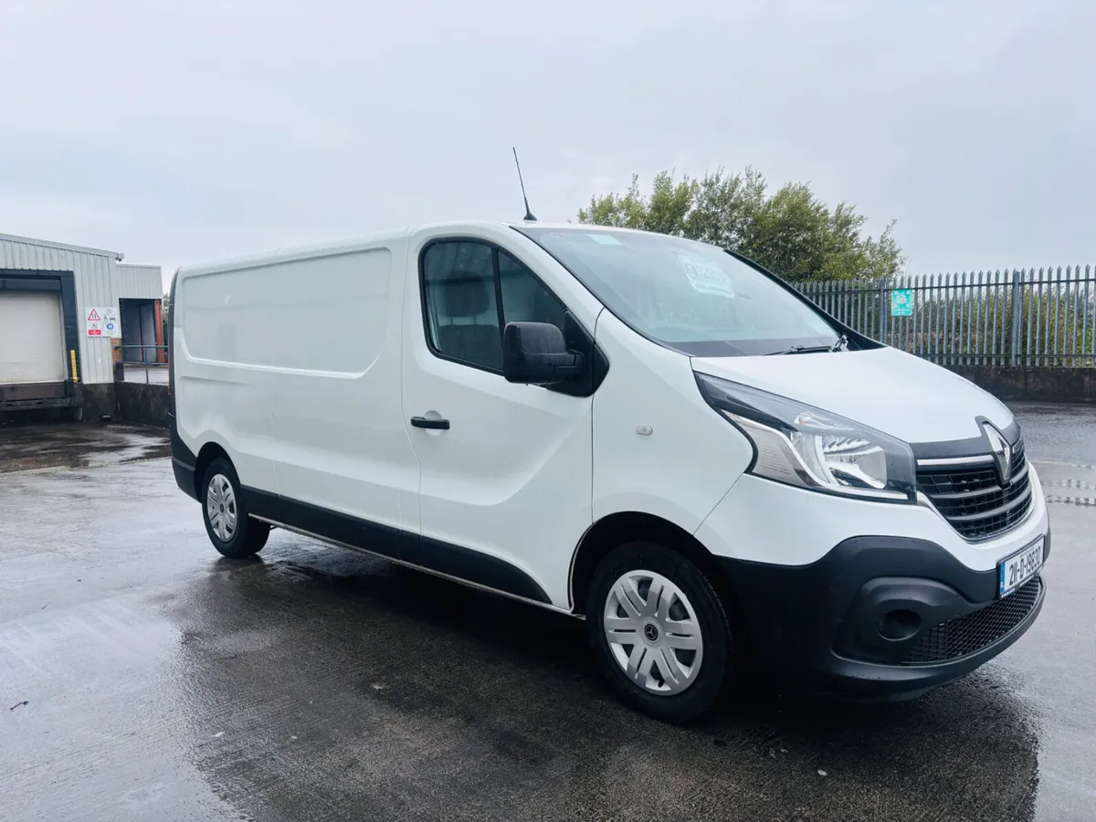 21 Renault Trafic 2.0 LWB..Low Kms..€12,950 + VAT - Image 3