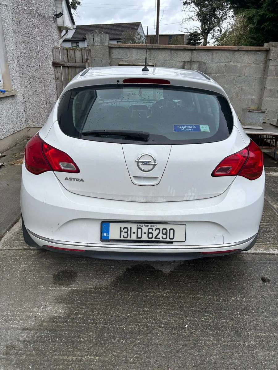 Car - Image 2