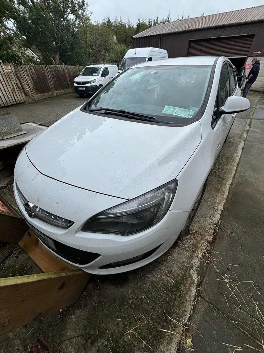 Car - Image 4