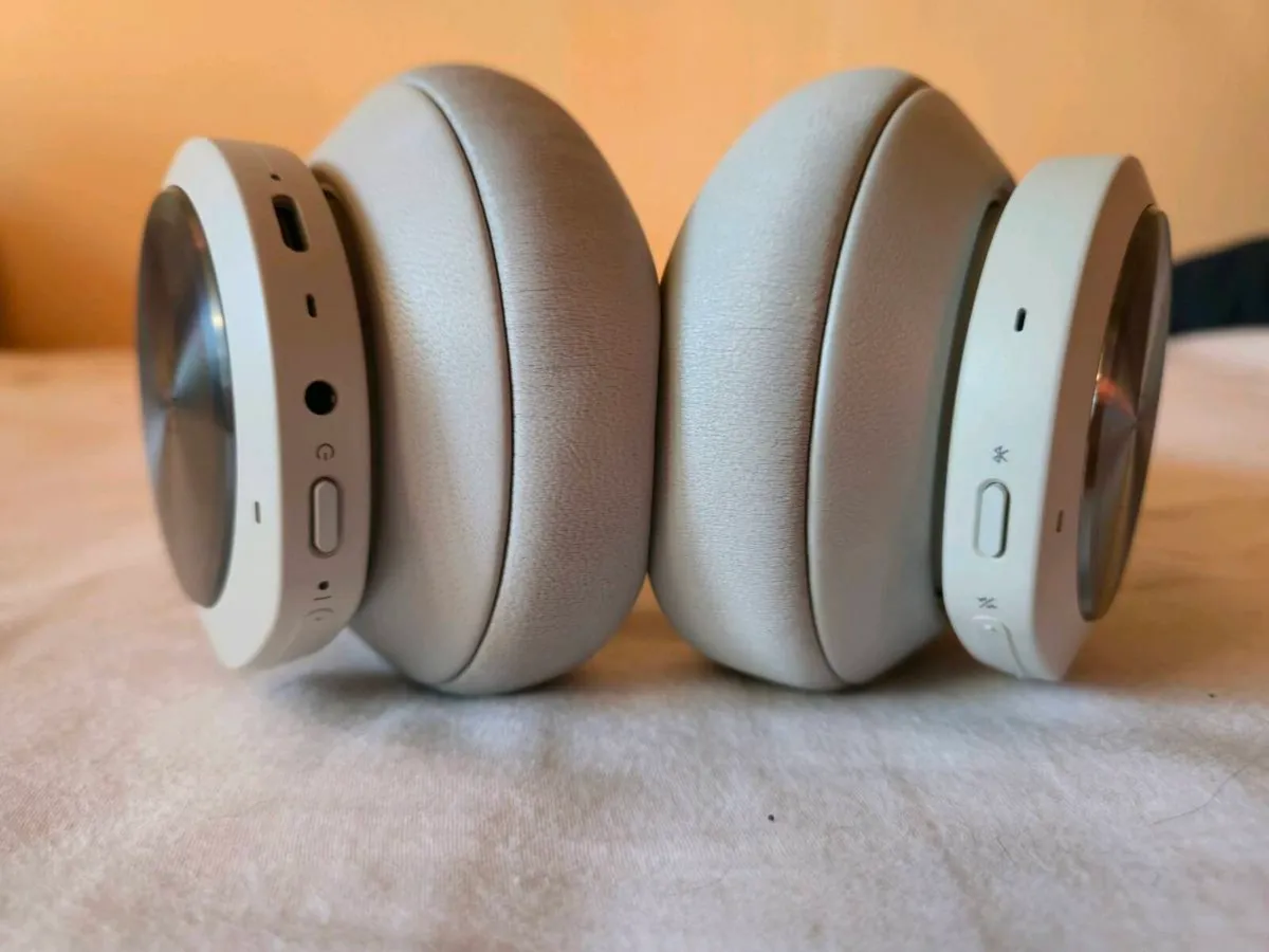 Bang and Olufsen beoplay portal PC/PS Headphones. - Image 4