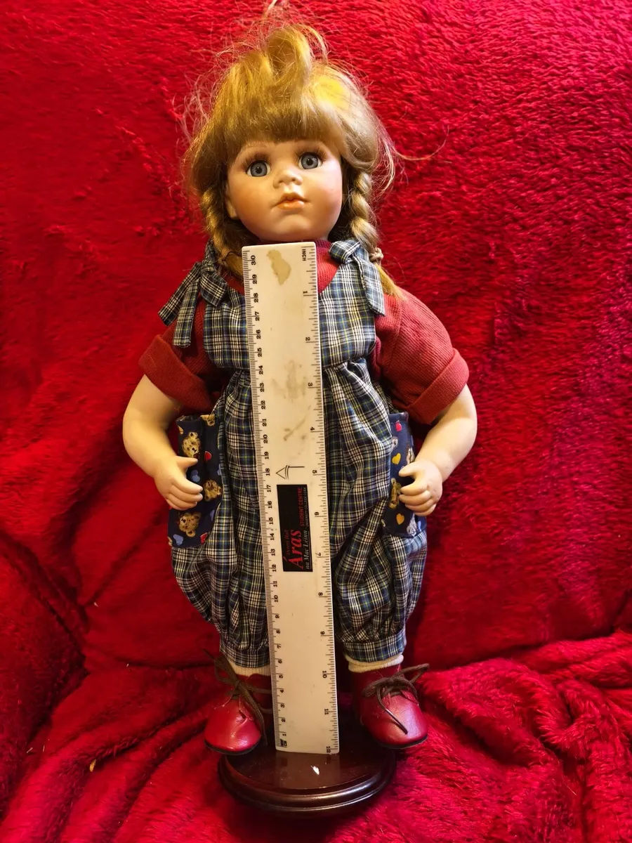 Collectable Porcelain Doll - Image 3
