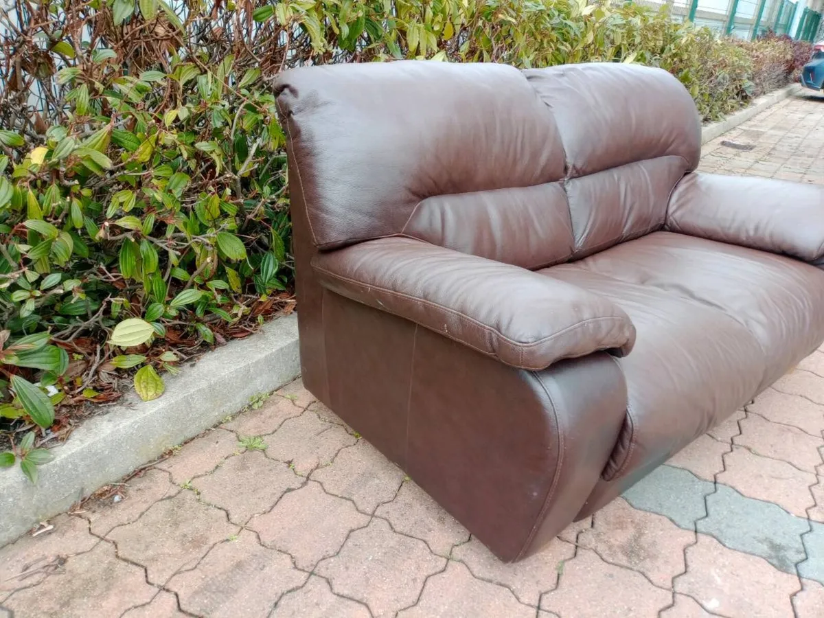 Very well looked after brown leather two seater co - Image 2