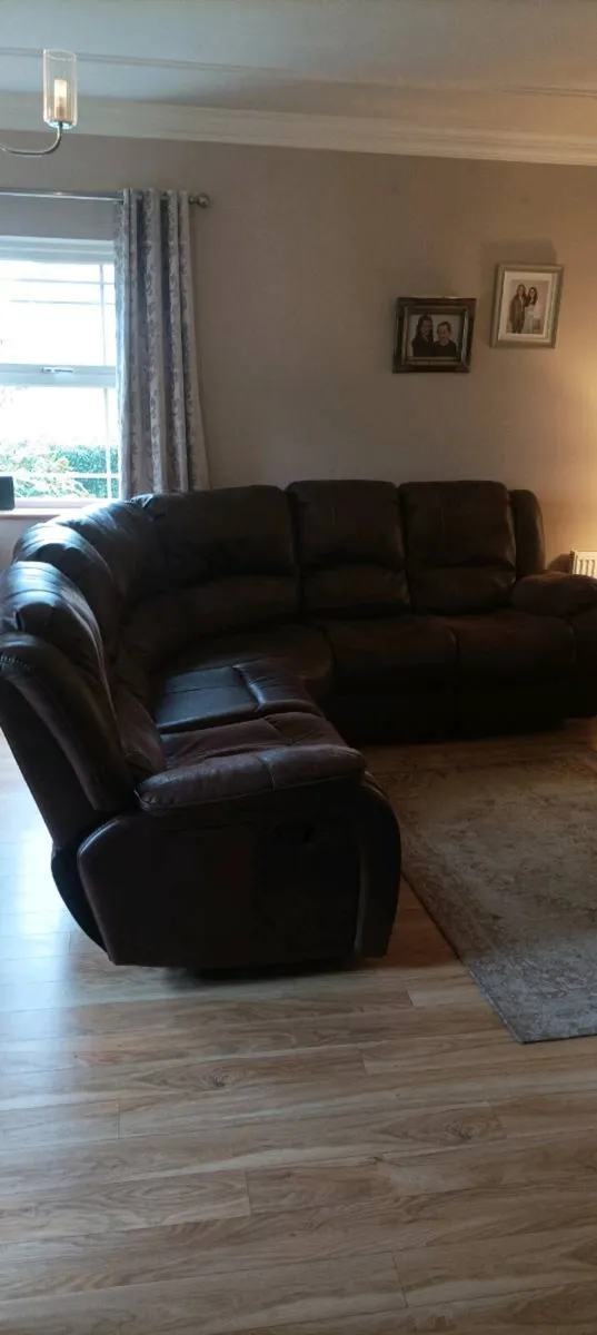 Corner couch for sale - Image 2