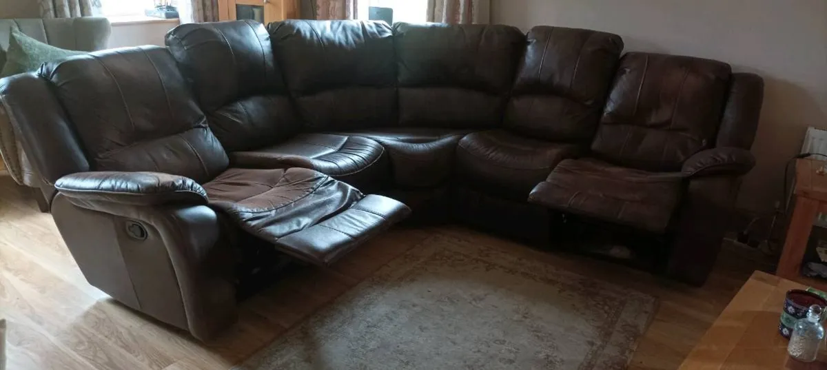 Corner couch for sale - Image 3