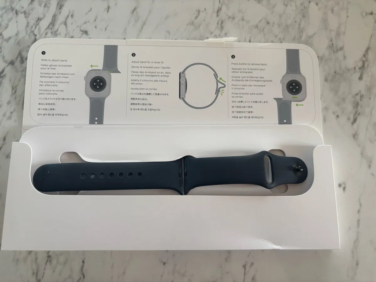 Apple Watch SE3 - Image 2