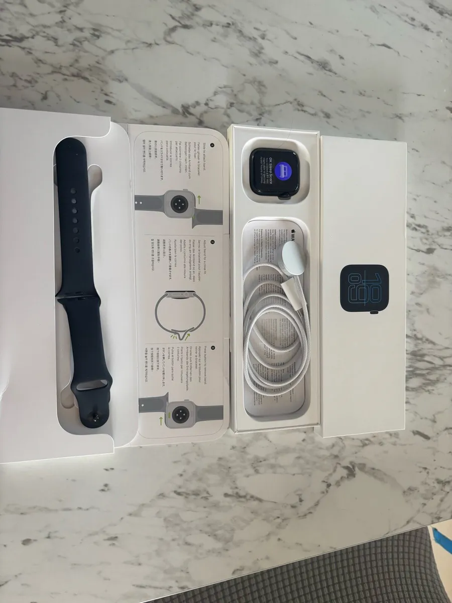Apple Watch SE3 - Image 3