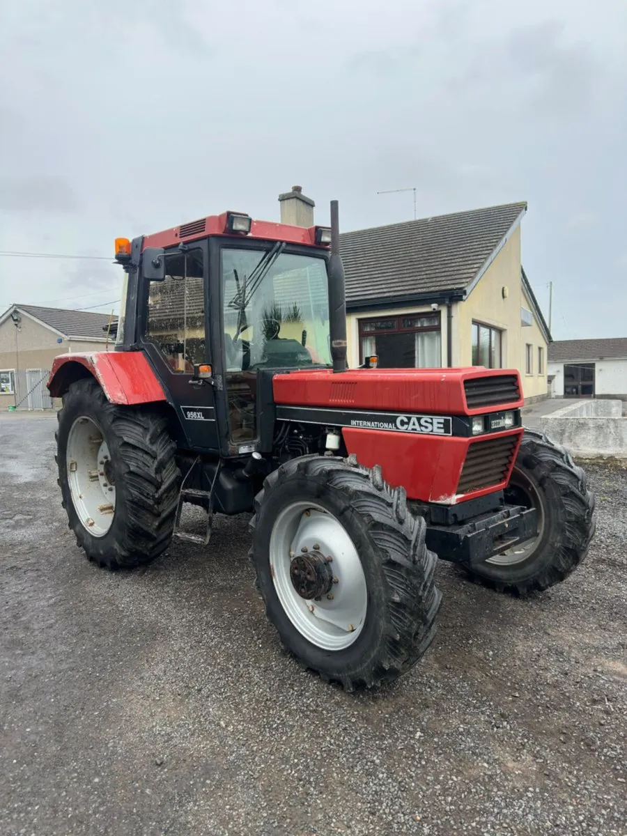 International 956 XL - Image 1