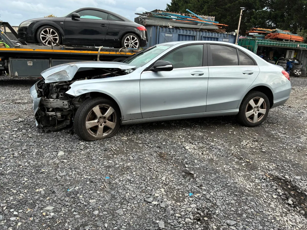 2016 Mercedes c180 - Image 3