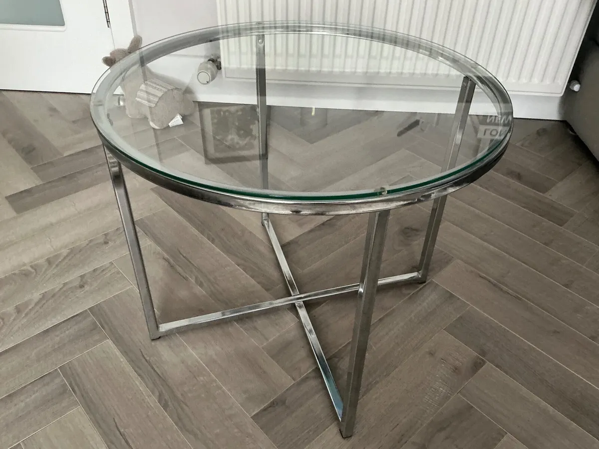Glass top table - Image 1