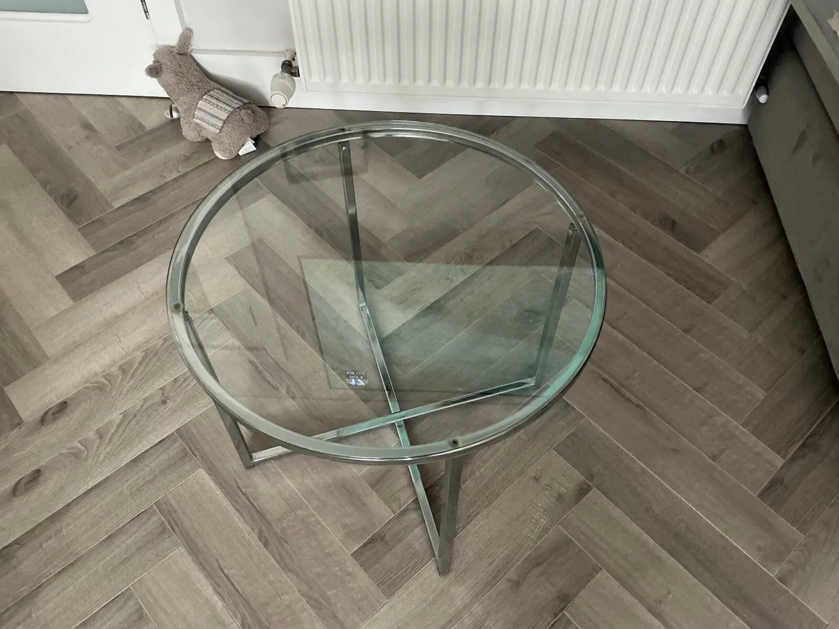 Glass top table - Image 3