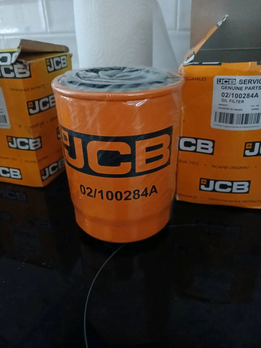 JCB OIL FILTER - Image 1
