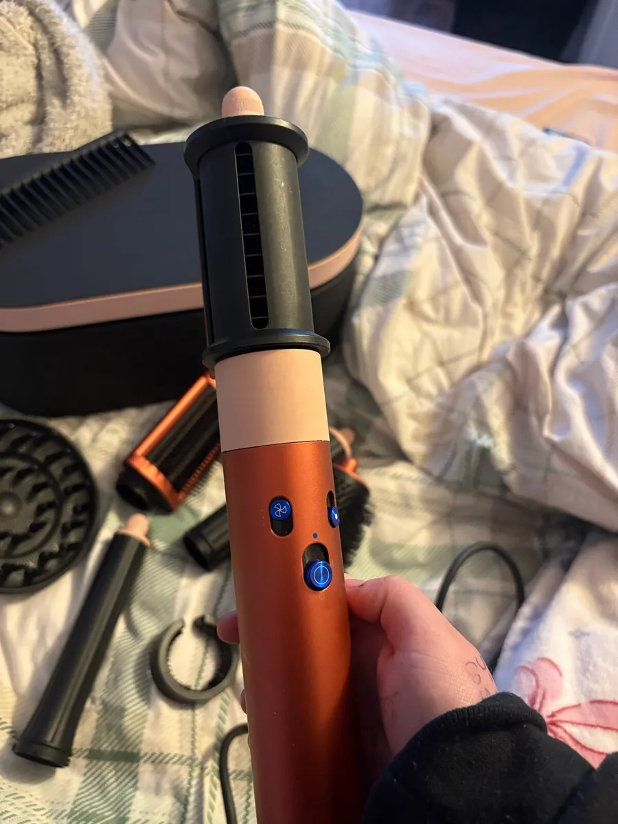 Dyson air wrap - Image 2