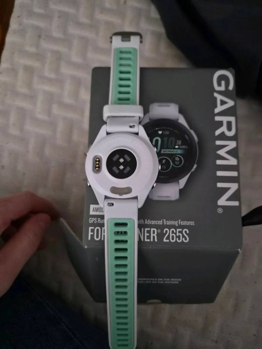 Garmin Forerunner 265S - Music - 42mm - Image 2