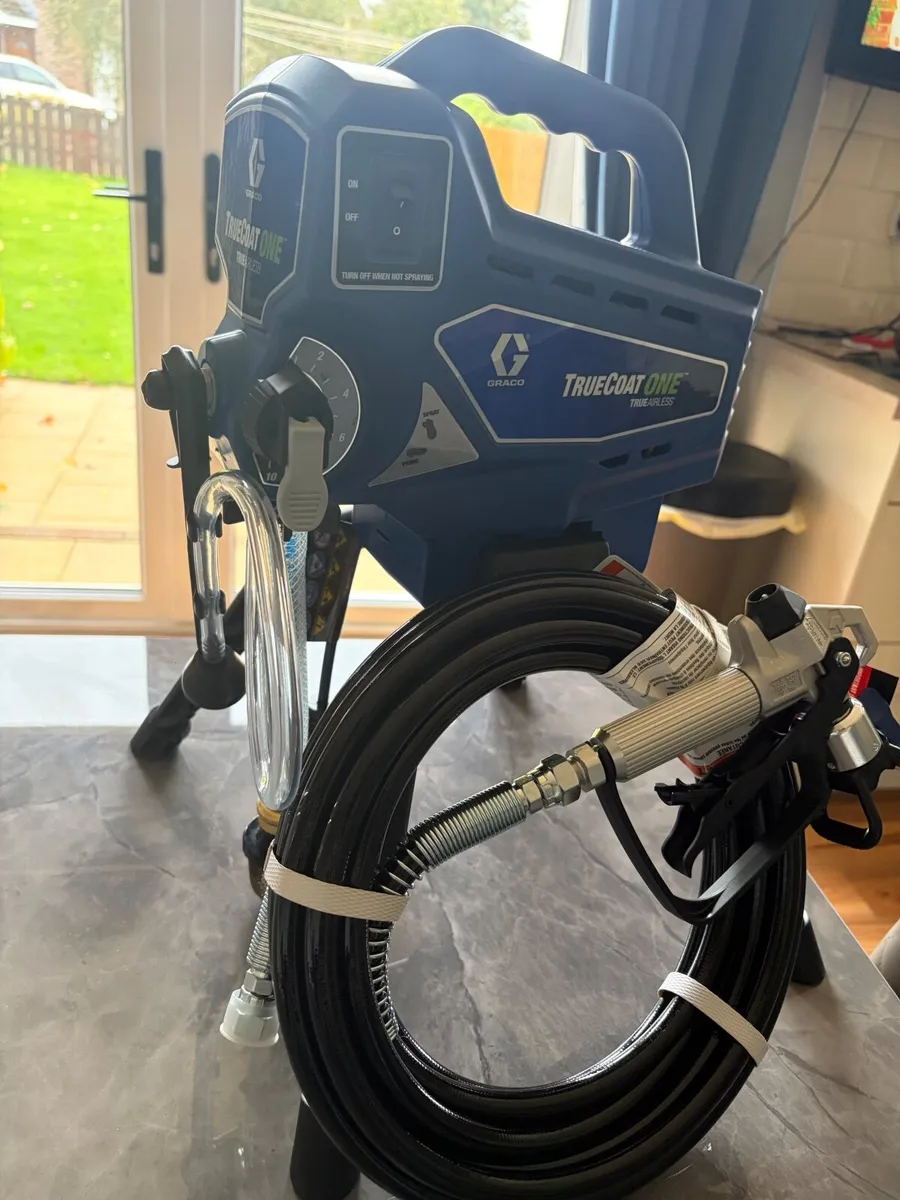 Paint sprayer - Image 1