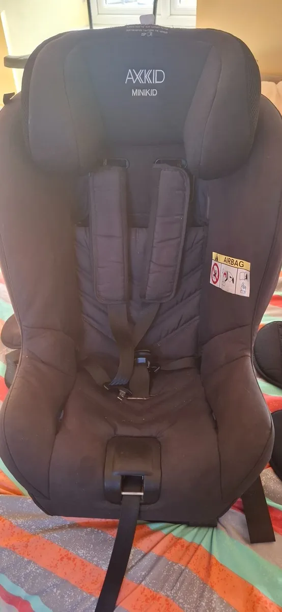 Car seat - Image 1