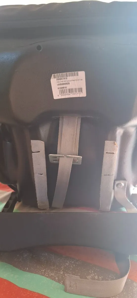 Car seat - Image 2
