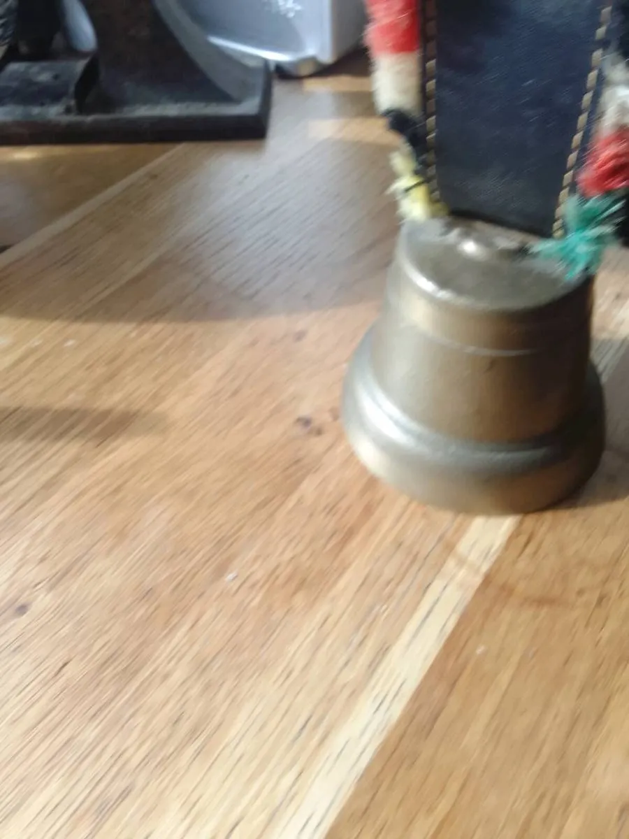 Vintqge swiss brass cowbell - Image 3