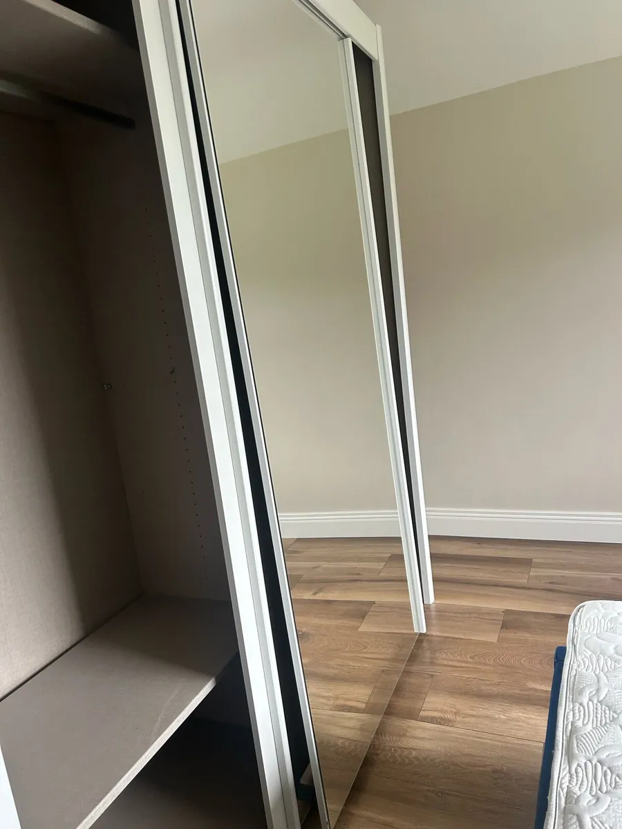 Sliding wardrobe free standing - Image 2