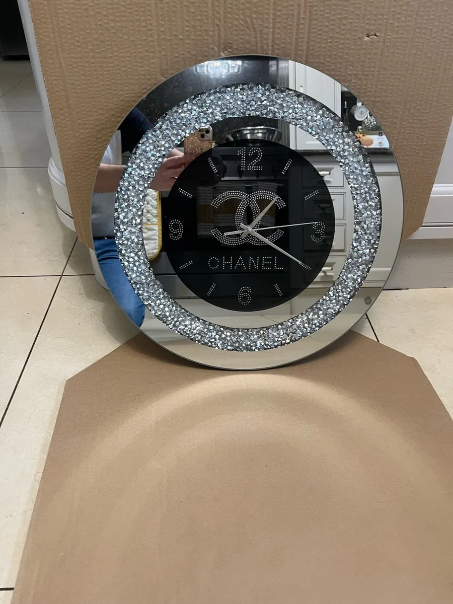 Chanel wall clock - Image 1