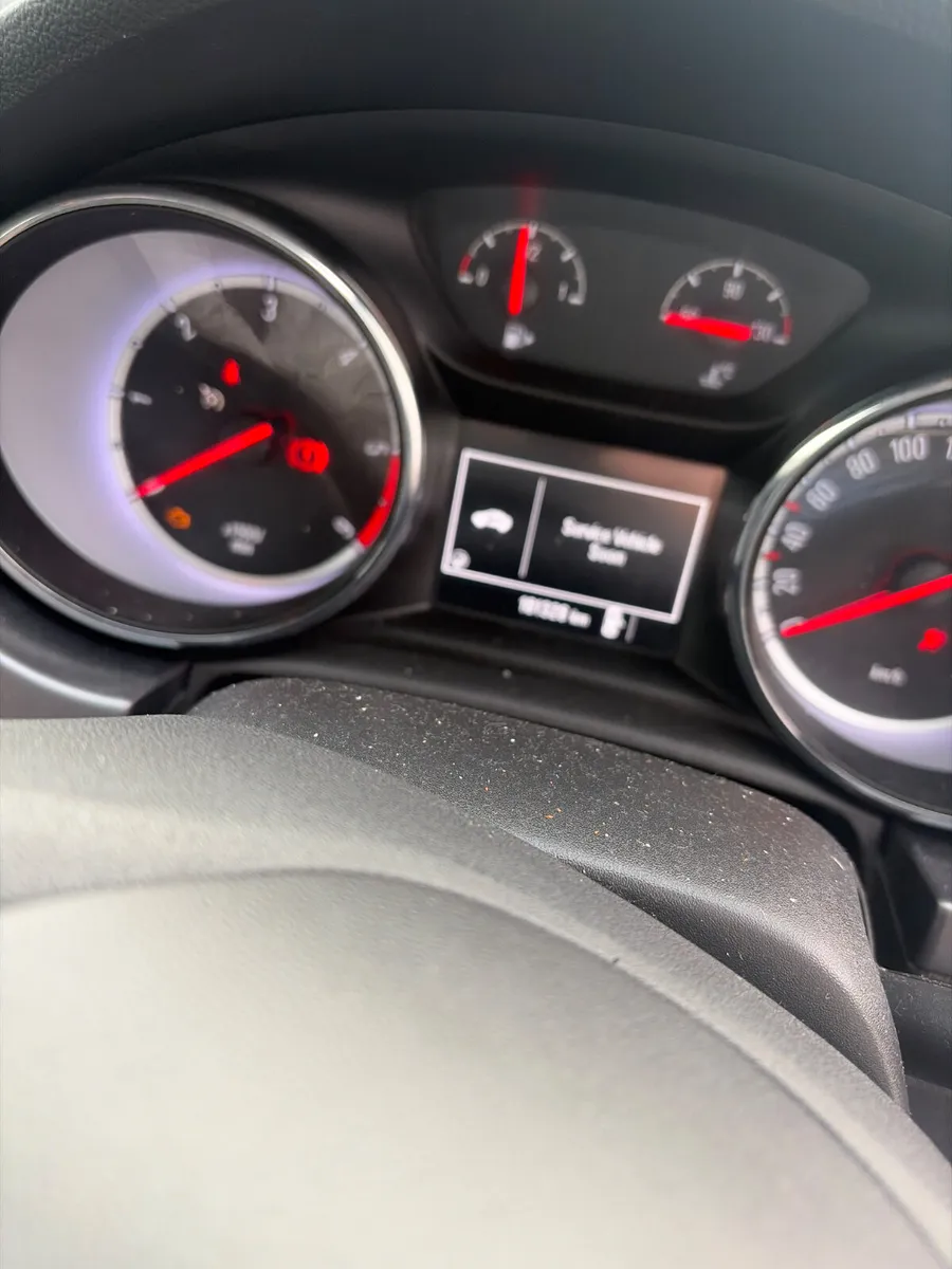 Opel Astra 2016 - Image 1