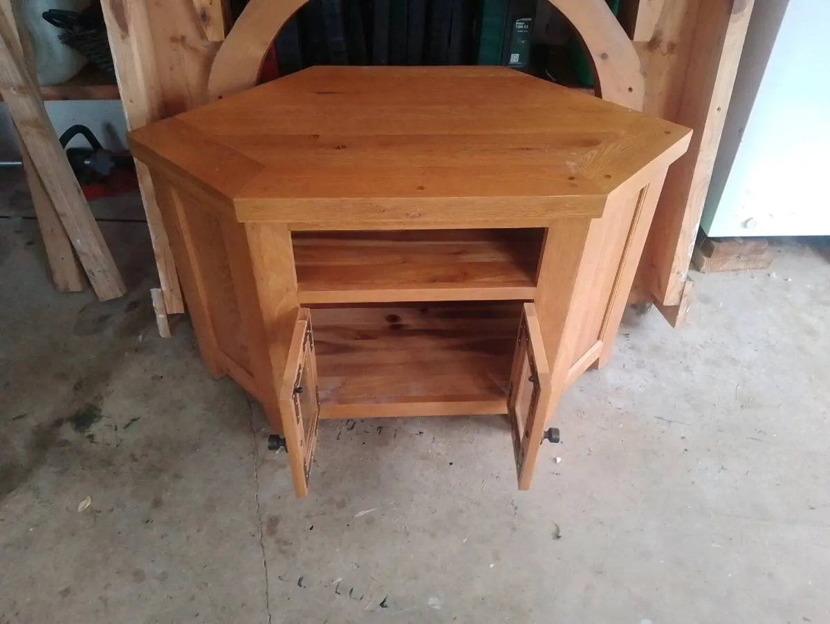 Tv unit - Image 1