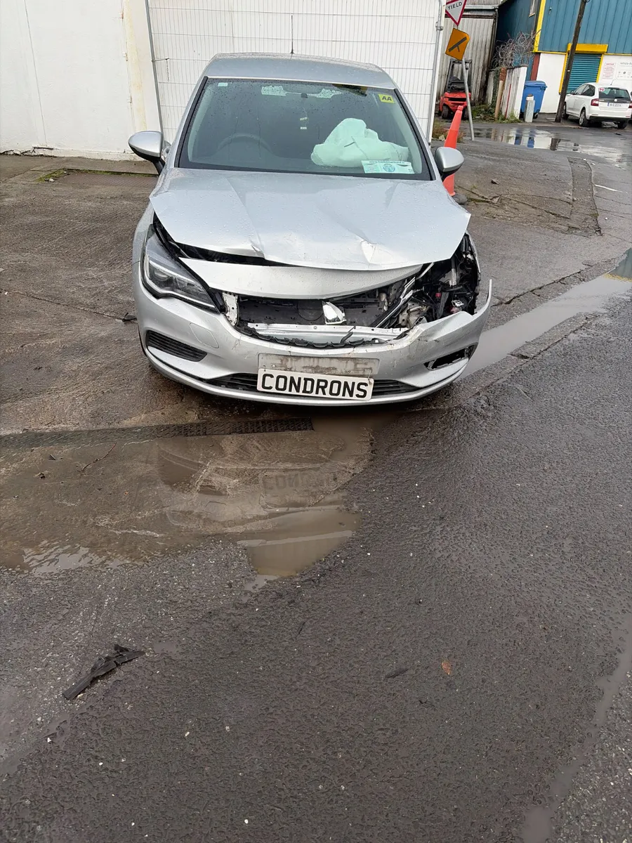 Opel Astra 2016 - Image 2