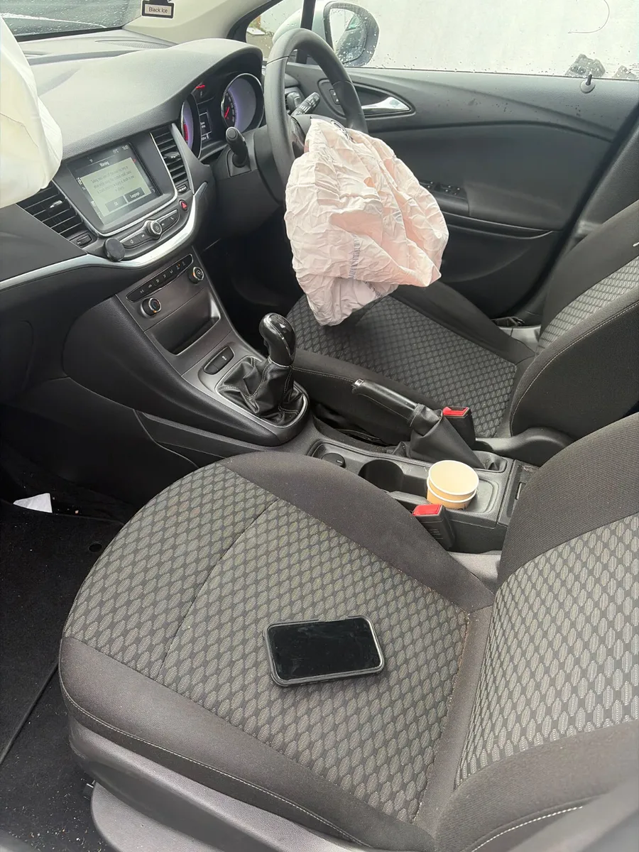 Opel Astra 2016 - Image 4