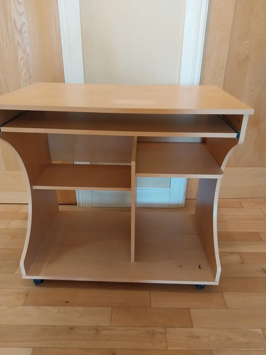 Computer desk - Image 4