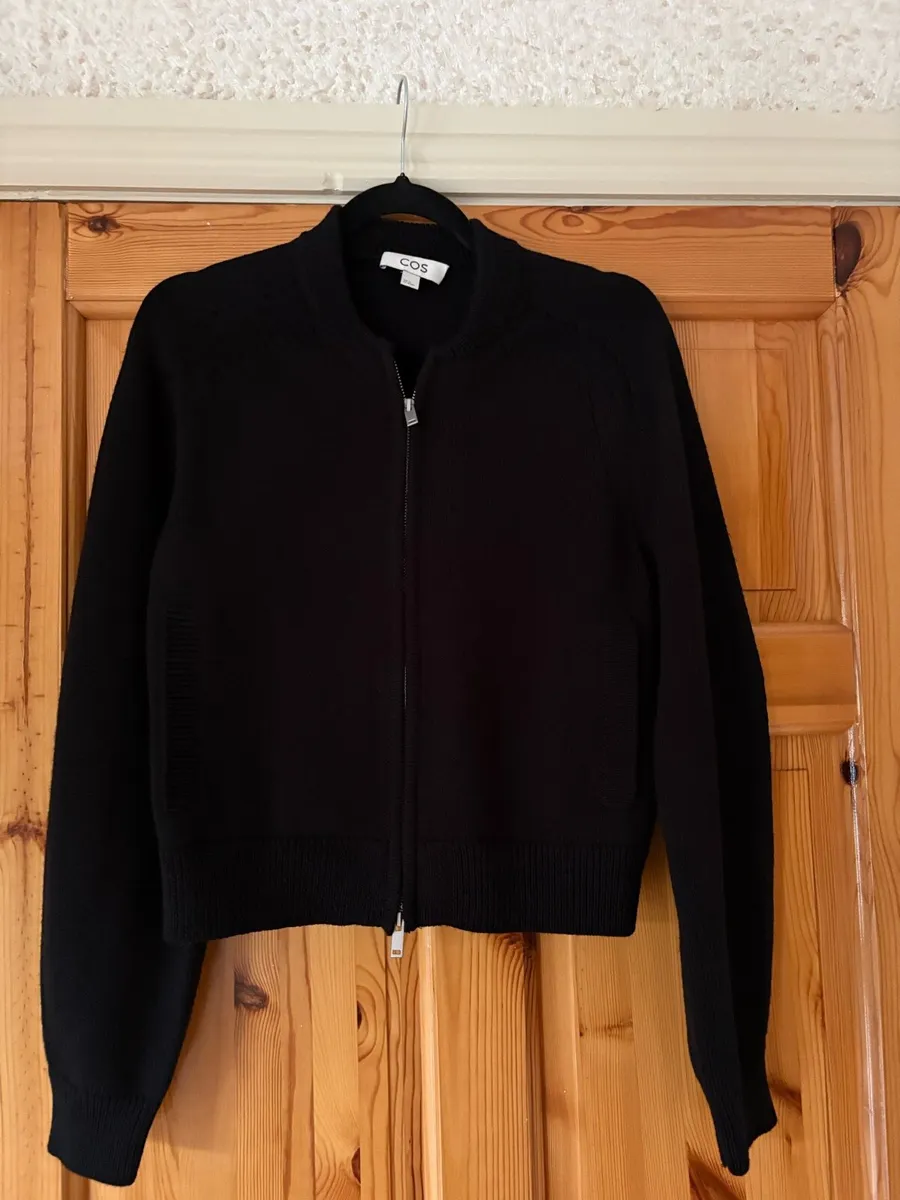 Cos jumpers - Image 1